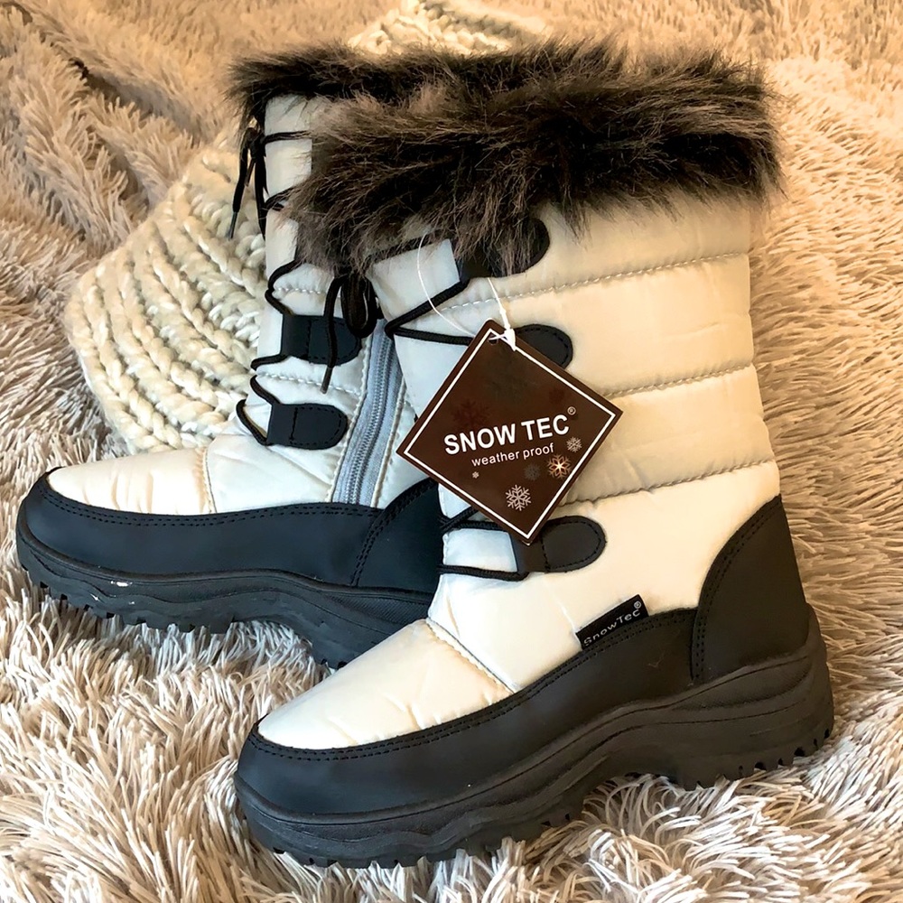 SnowTec Weather Proof Zip Boots - Women’s 6 in Icy Blue/Black New With Tags